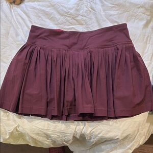 Lululemon size 4 Maroon Pleated Skirt